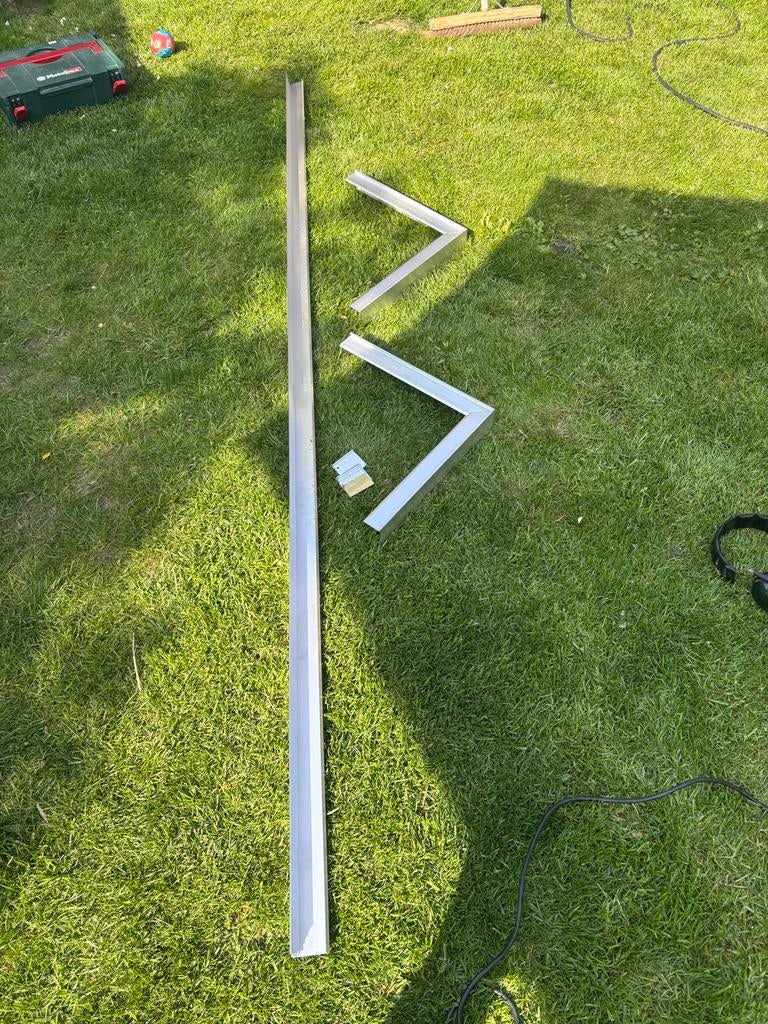 Aluminium profielen en hoekstukken daktrim, Ophalen, Nieuw, Aluminium