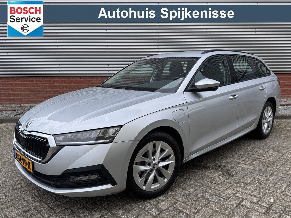 Skoda Octavia Combi 1.4 TSI iV PHEV Sportline Business | PLU, Auto's, Skoda, Bedrijf, Te koop, Octavia, ABS, Adaptive Cruise Control