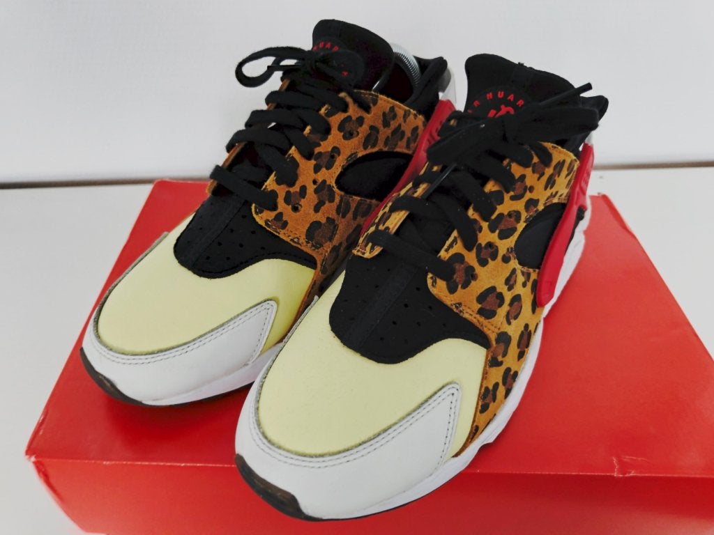 Nike Air Huarache SNKRS Day leopard maat 43, Overige kleuren, Nike, Ophalen of Verzenden, Sneakers of Gympen