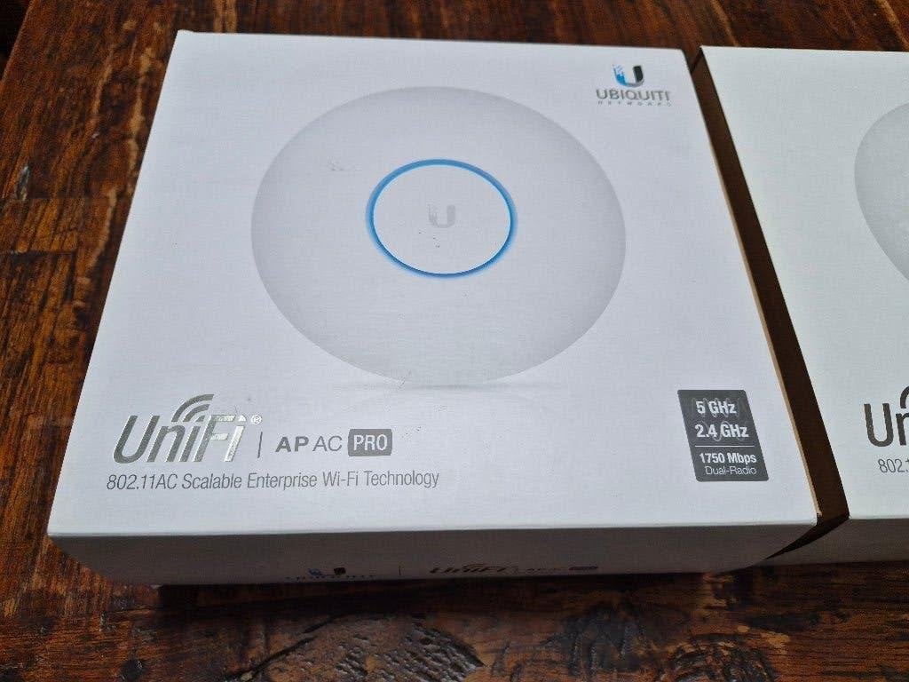 ubiquiti unifi AC Pro 2x, Computers en Software, Ophalen, Zo goed als nieuw, Ubiquiti