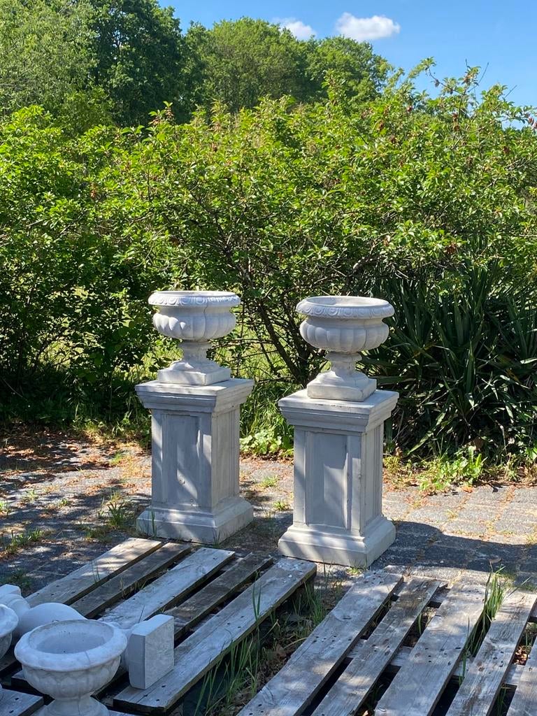 Nog 2 betonnen zuilen en 2 betonnen bloempotten italiaans, Huis en Inrichting, Woonaccessoires | Zuilen en Pilaren, Ophalen, Nieuw