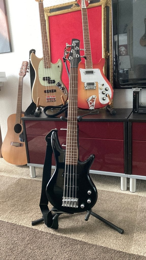 Ibanez 5 string short scale bas gitaar, Ophalen, Zo goed als nieuw, Elektrisch, 5-snarig