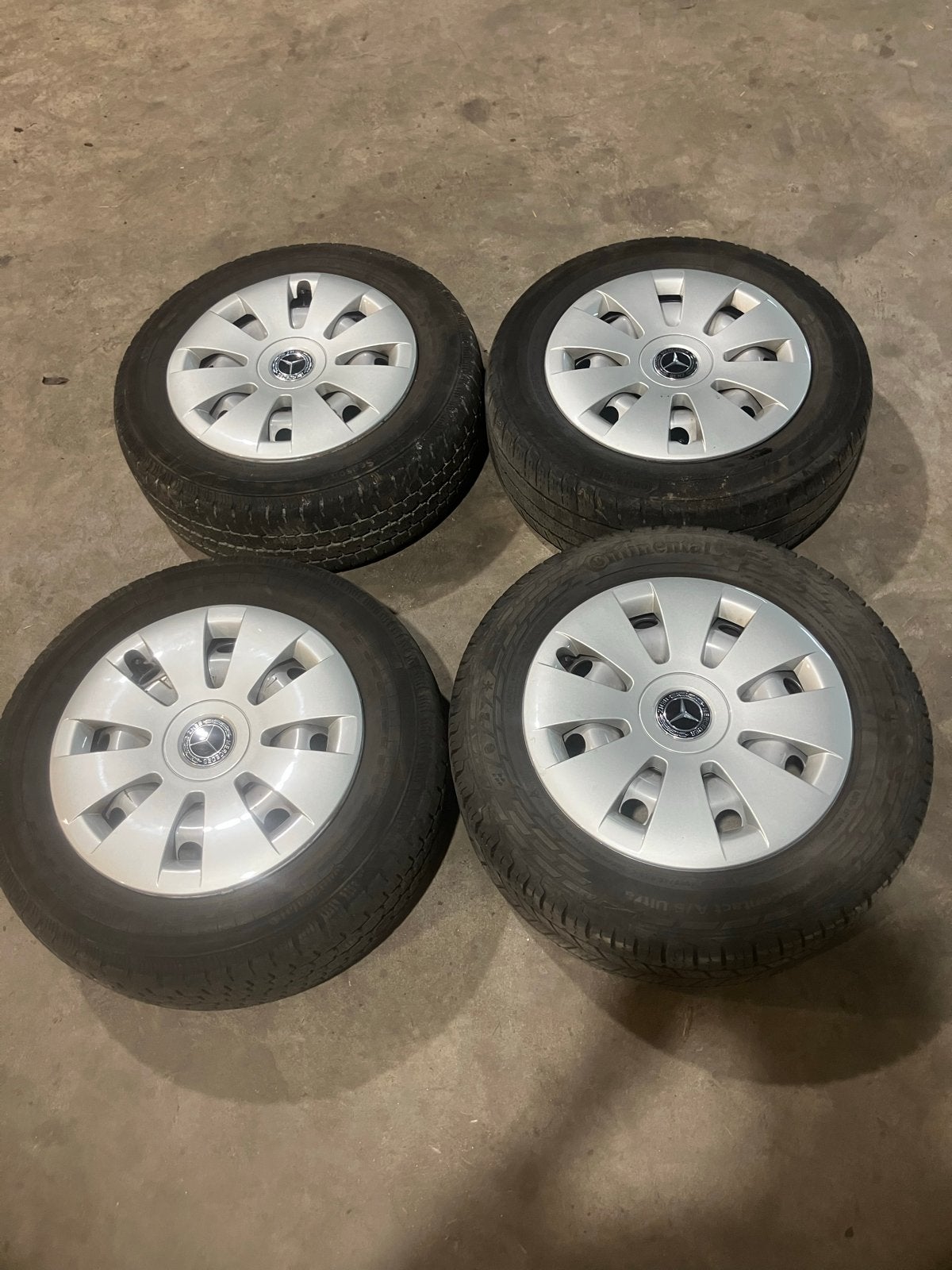 Gebruikte Continental All Season banden Mercedes Vito, Auto-onderdelen, Ophalen, 16 inch, 205 mm, All Season