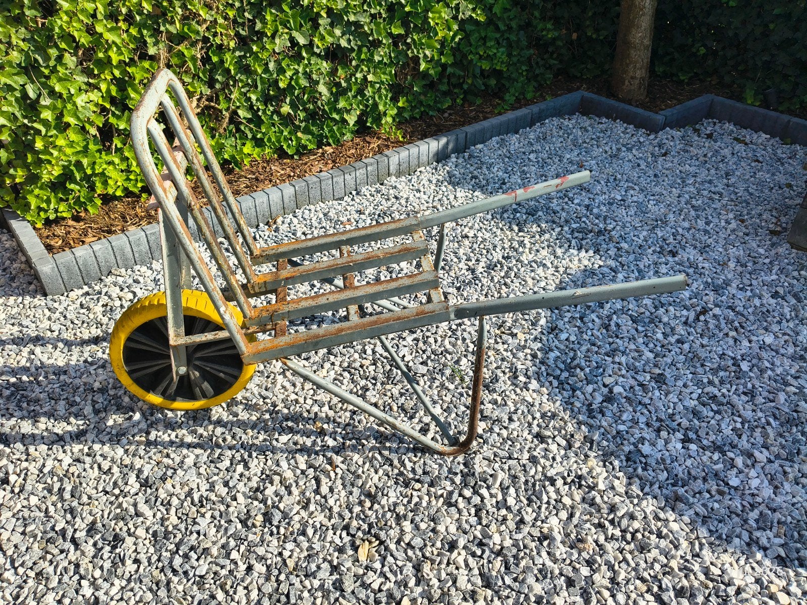 Matador kruiwagen met nieuw lekvrij wiel, Tuin en Terras, Kruiwagens, Ophalen, Matador, Handmatig, Gebruikt