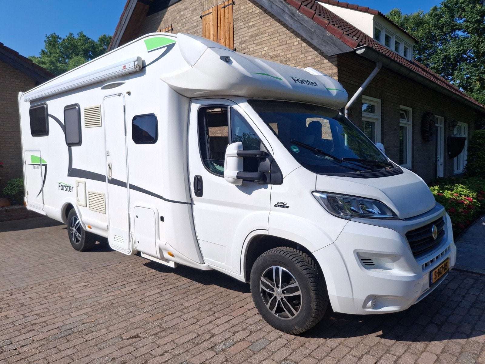Fiat ducato Forester  2016 enkele bedden euro 5 90.000 km, Luifel, Ringverwarming, 6 tot 7 meter, Bedrijf