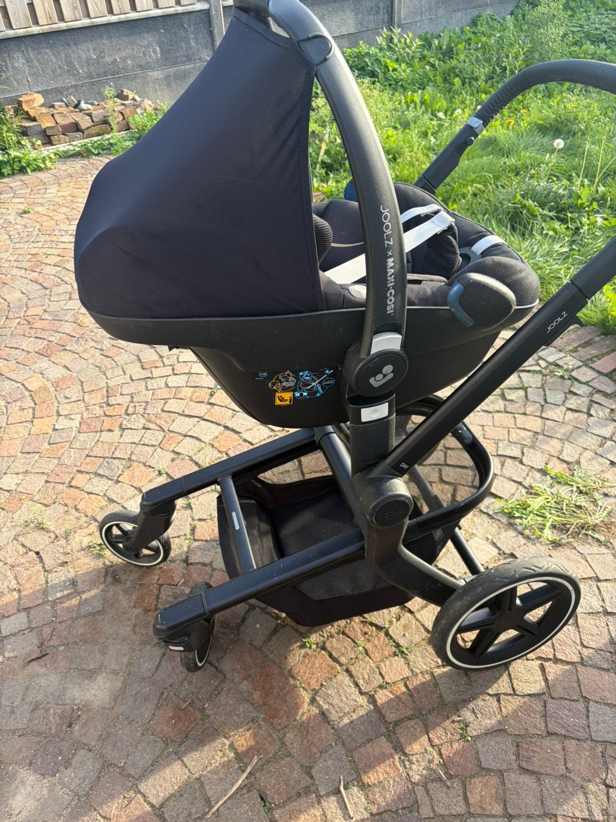 Foto 12 van Joolz day 3 incl maxi cosi en isofix base