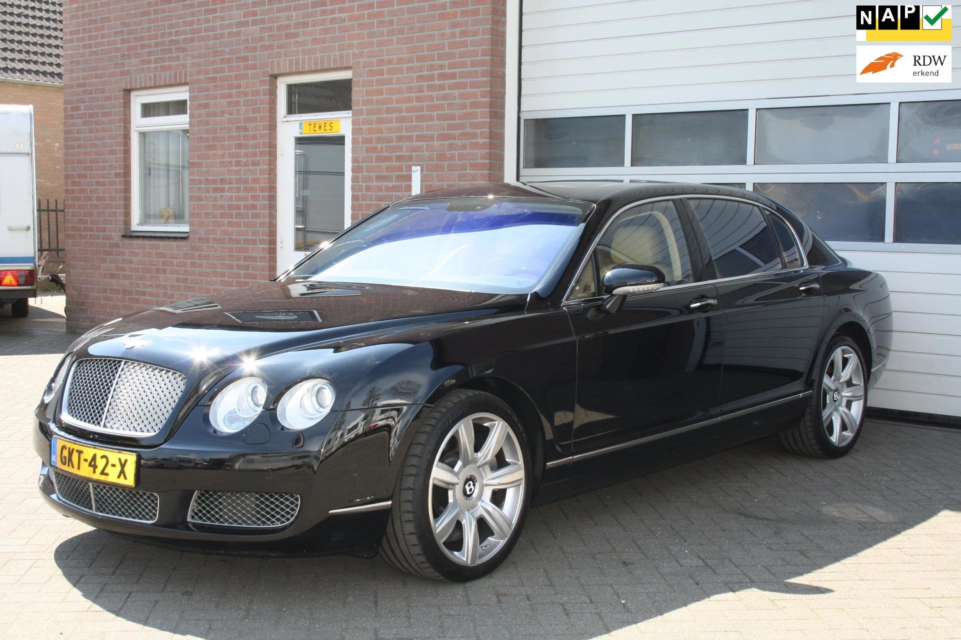 Bentley CONTINENTAL FLYING SPUR 6.0 W12 Zwart Met Creme Lede, Auto's, Automaat, Gebruikt, Beige, 12 cilinders