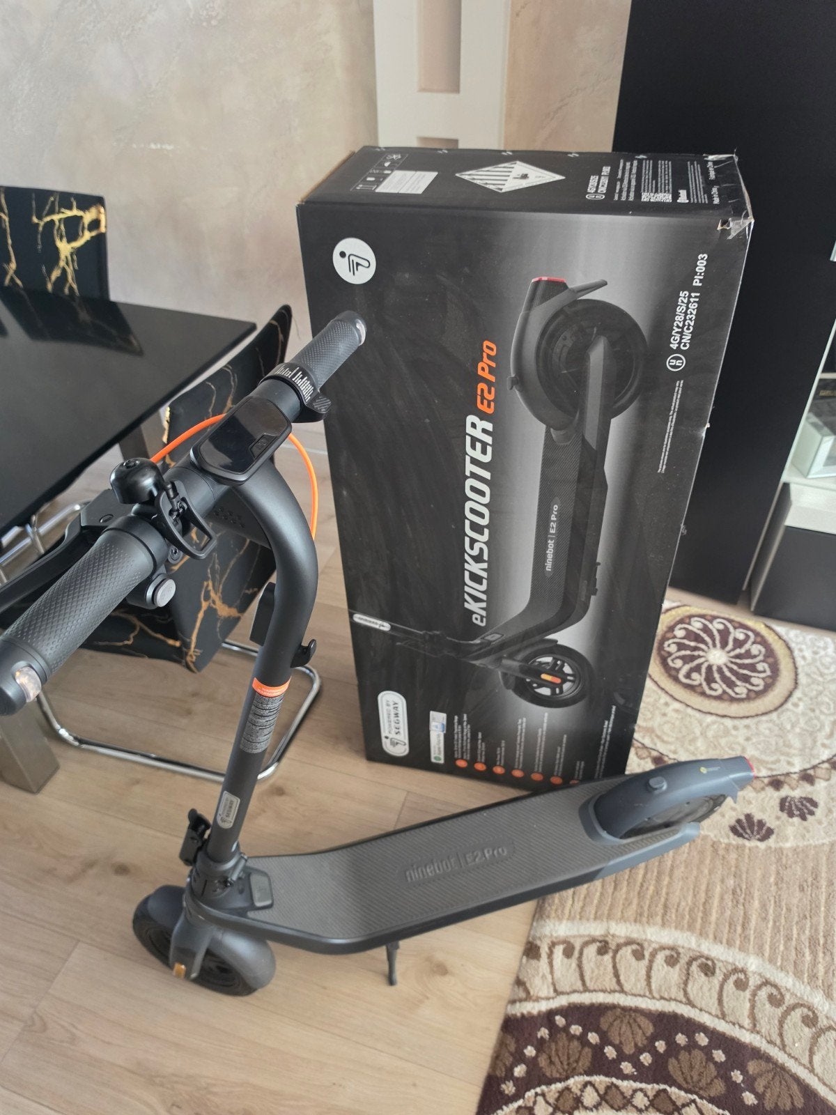 Kickscooter E2 Pro, Ophalen, Zo goed als nieuw, Elektrische step (E-scooter)