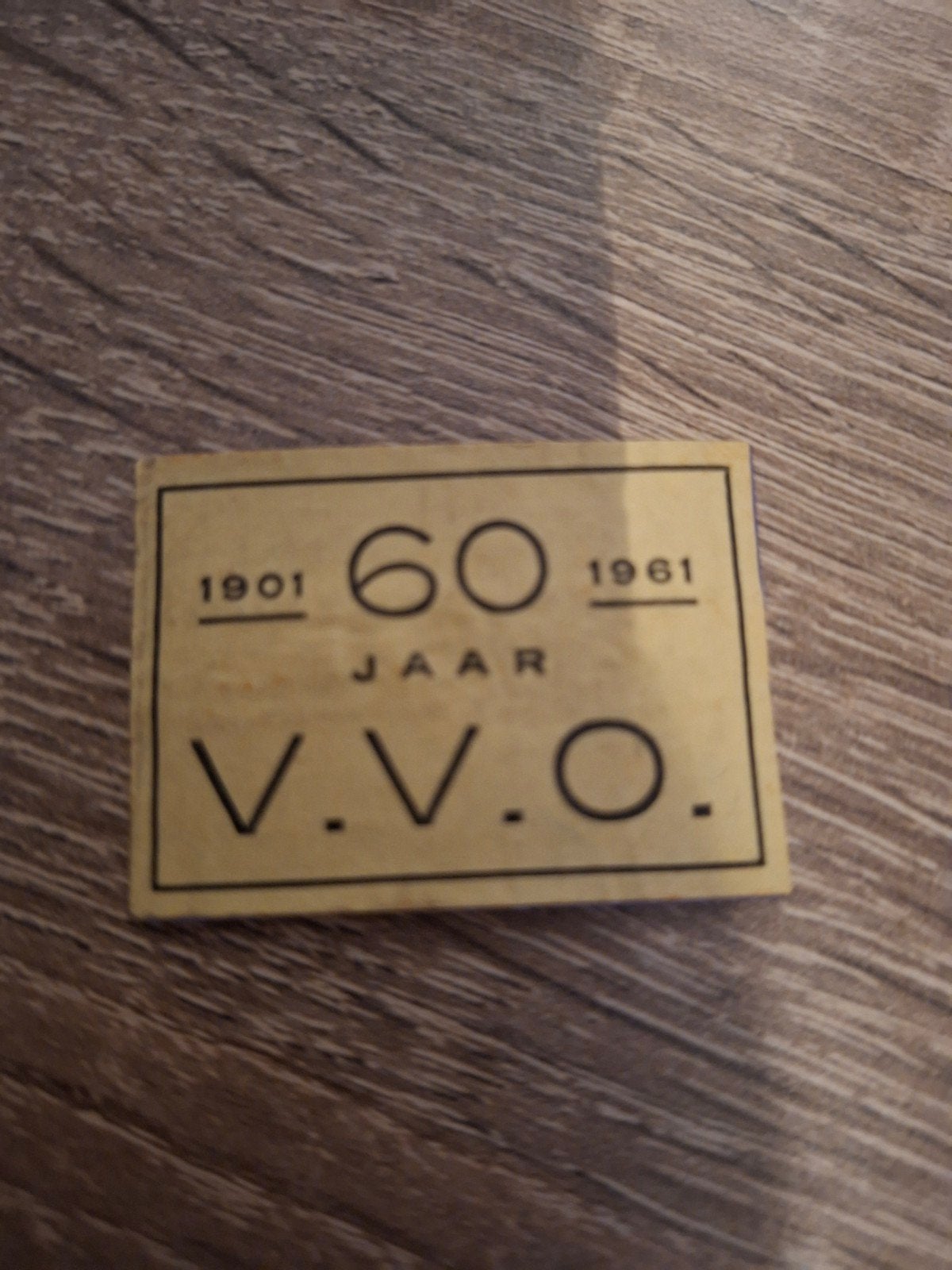 Weerter Lucifer Etiket #644 - V.V.O. 60 Jaar (1901-1961), Verzamelen, Verzenden, Zo goed als nieuw, Luciferdoosjes of -merken