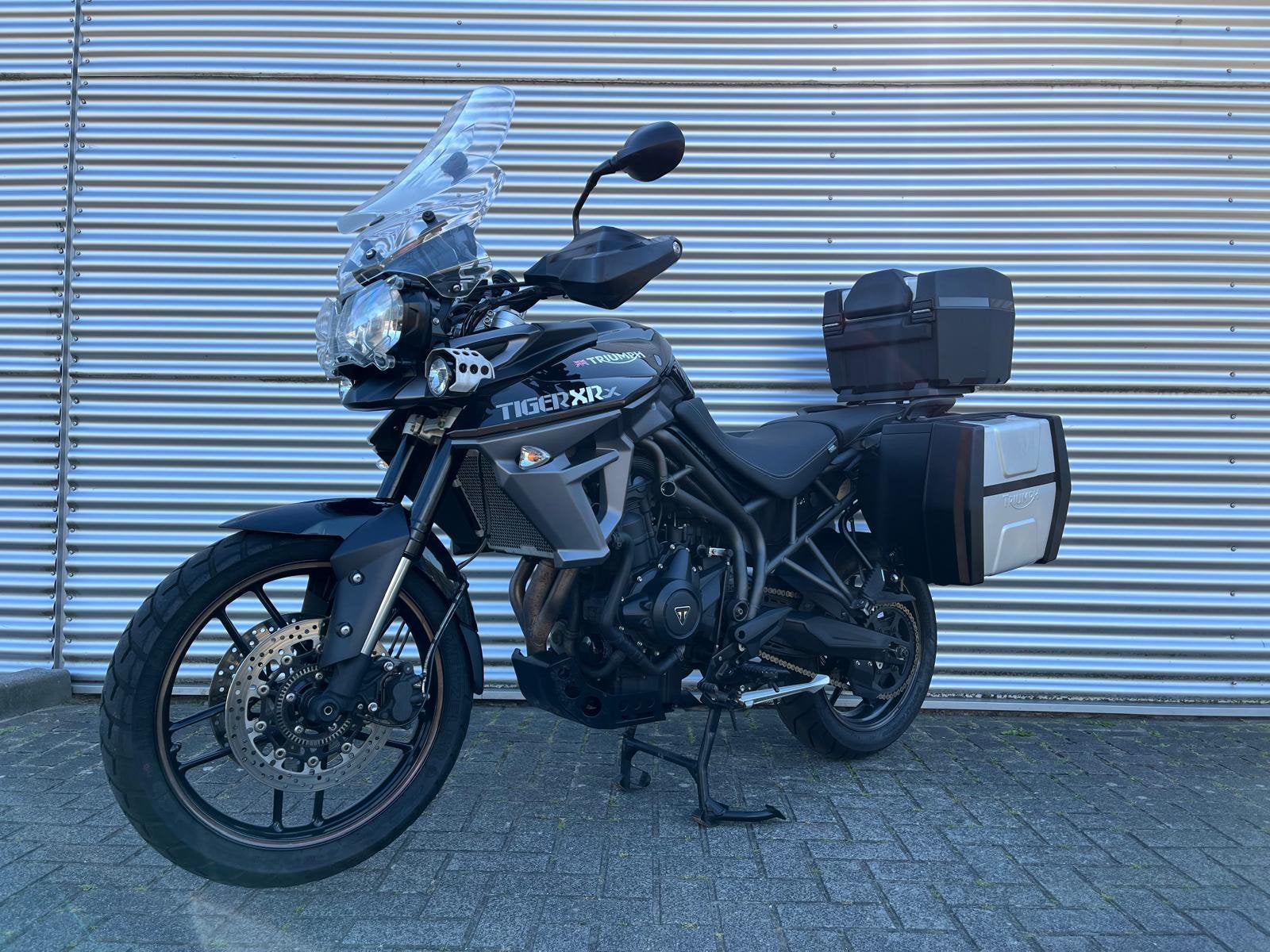 Triumph Tiger 800 XRX Akrapovic / kofferset / cruise, Occasion, Motorrijbewijs A, 3 cilinders, Particulier