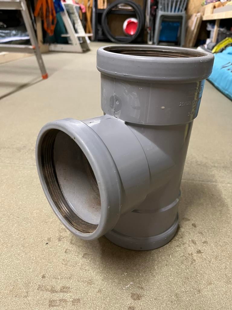Gebruikt T-stuk met rubber manchetten, 125mm, Ophalen, Gebruikt, Pvc, Overige typen