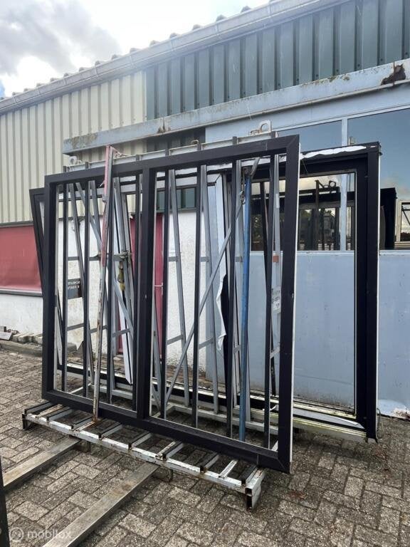 Kunststof kozijnen 2 stuks incl. Glasbok, Gebruikt