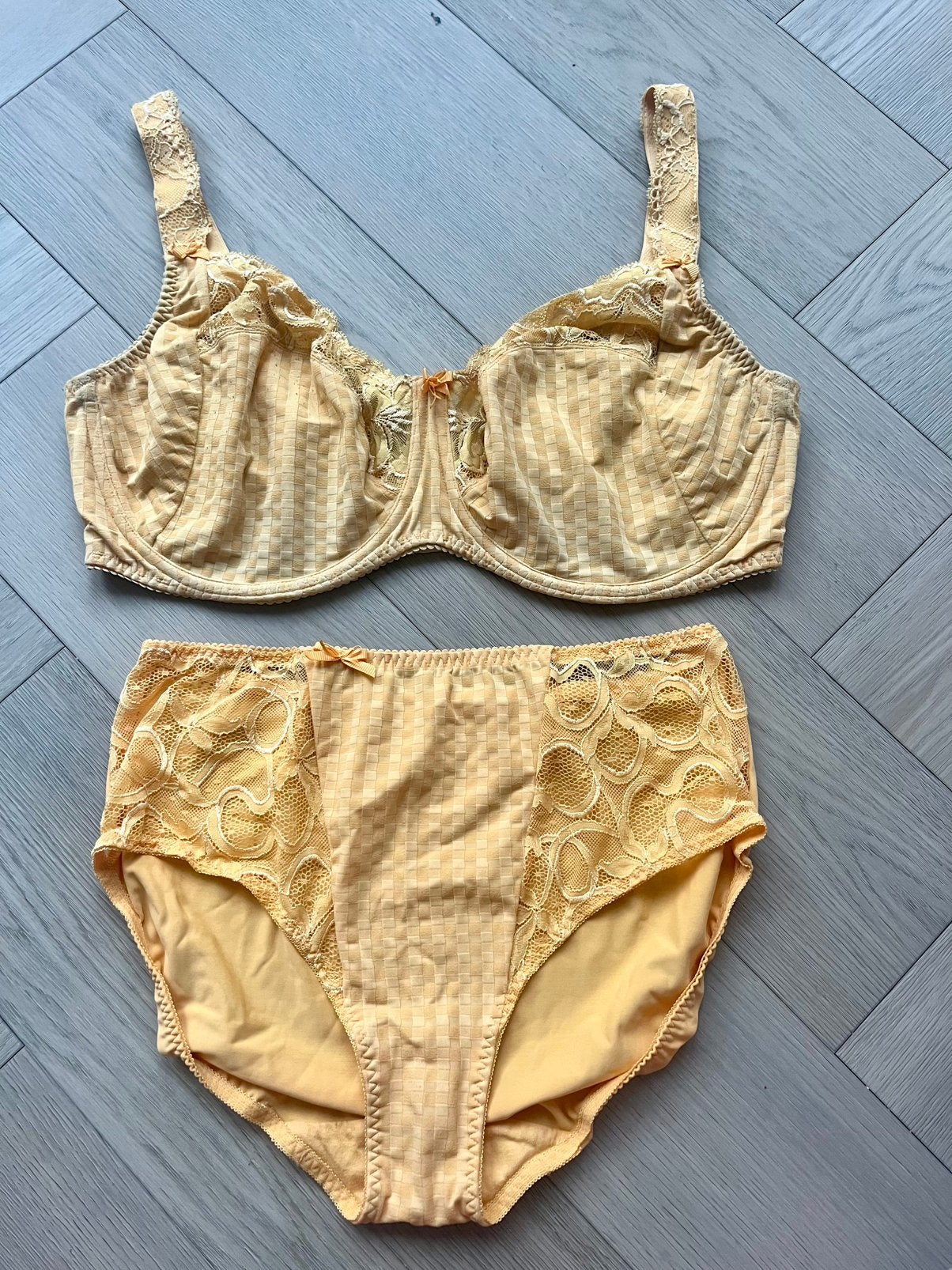 Prima Donna Set 95F/46 Madison Geel (LEES BESCHRIJVING), Geel, Ophalen of Verzenden, Setje