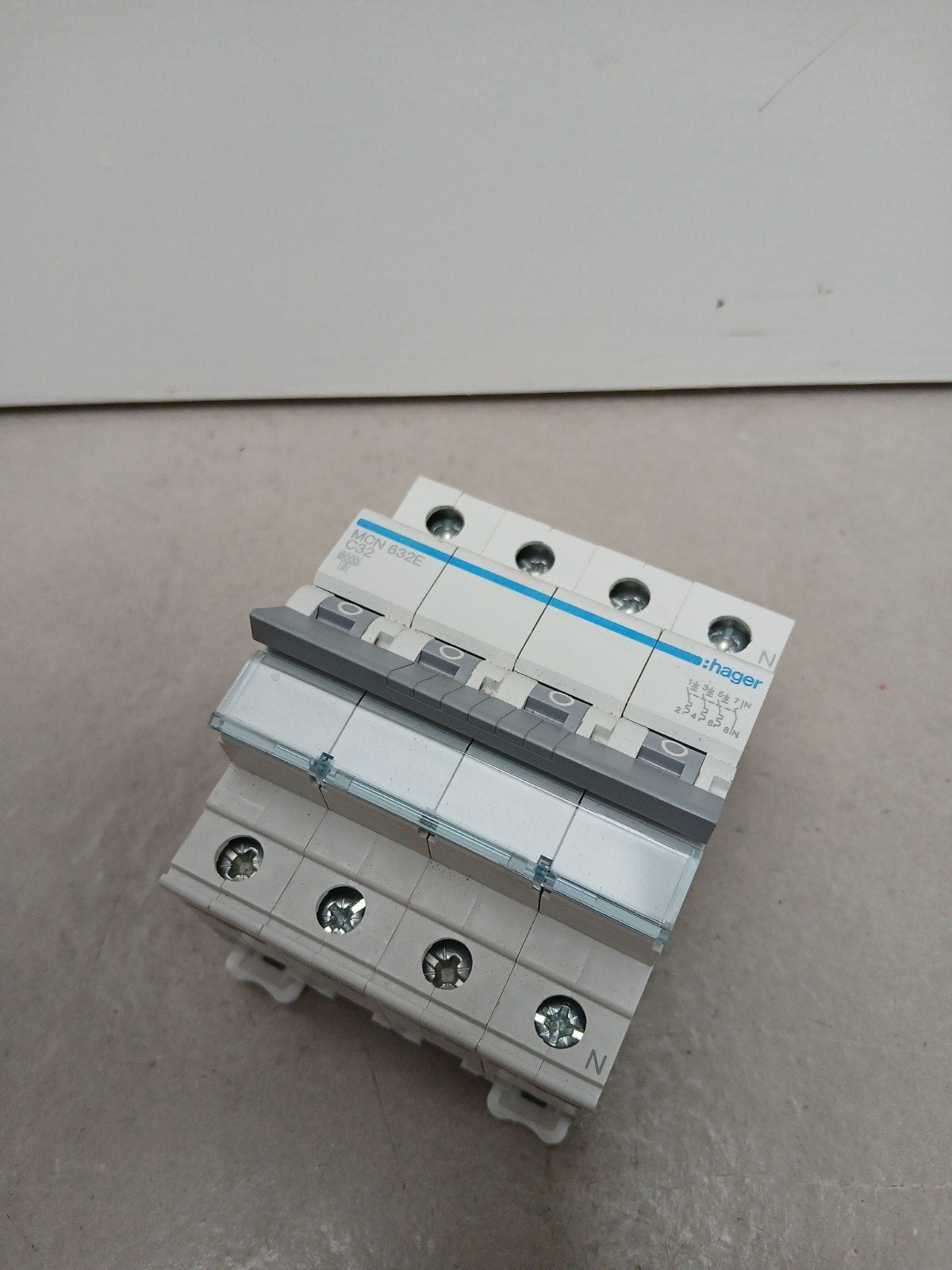 Hager MCN 632E - C32 4 polige installatie automaat, Ophalen of Verzenden, Overige typen