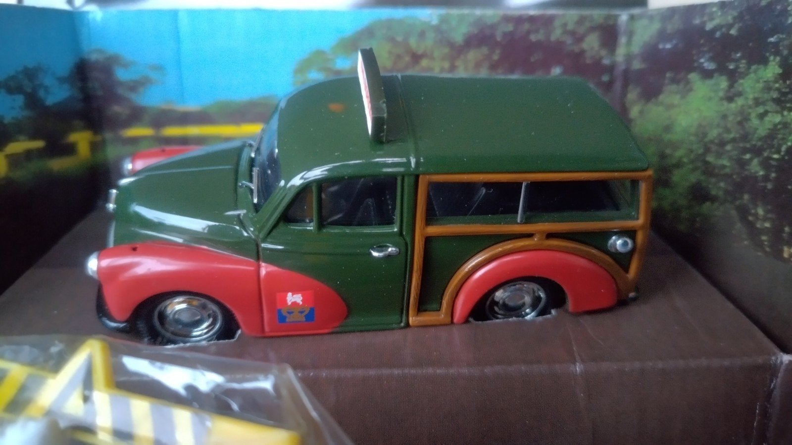 Morris Minor Traveller Bomb Disposal 1:43 Corgi Classics Pol, Auto, ., Nieuw, .