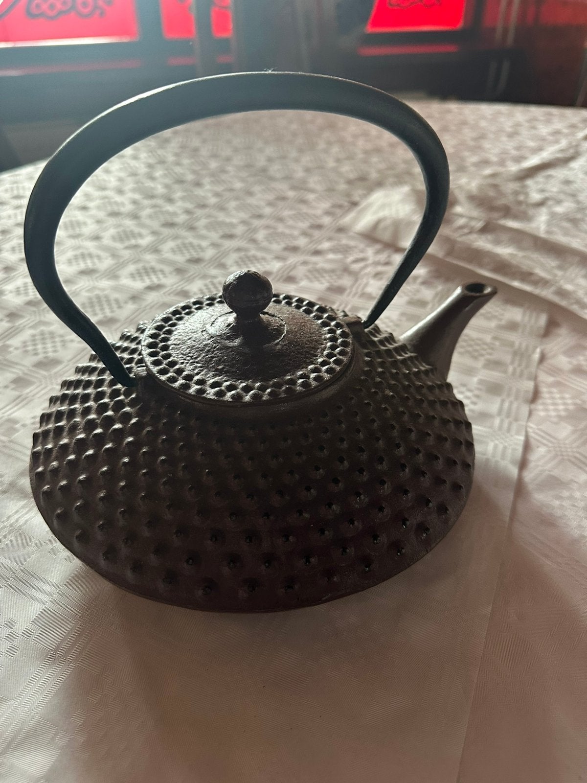 Gietijzeren theepot, Ophalen