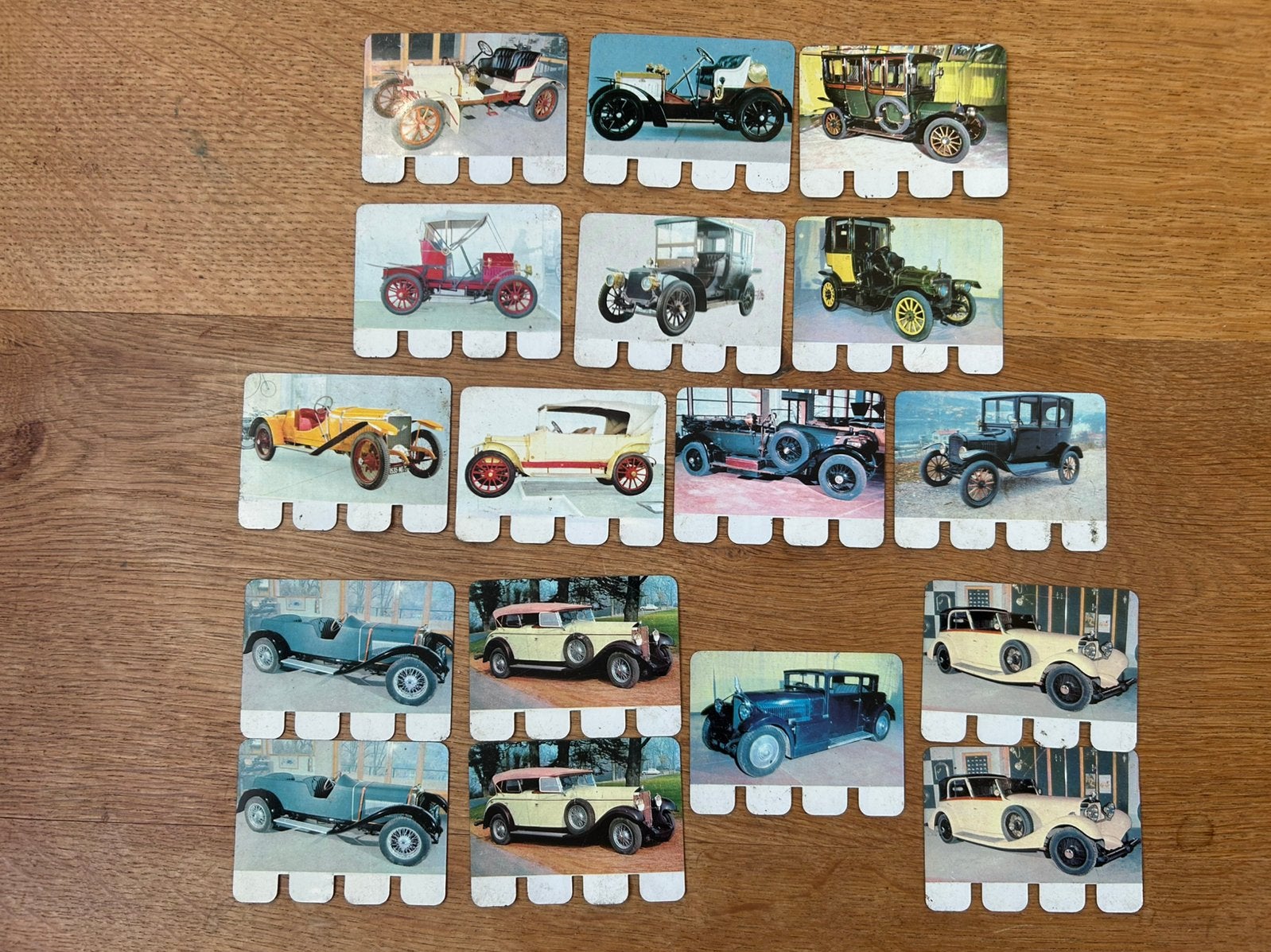 17 metalen plaatjes van oldtimers Sterovita (Ifamétal Paris), Verzamelen, Ophalen of Verzenden, Gebruikt