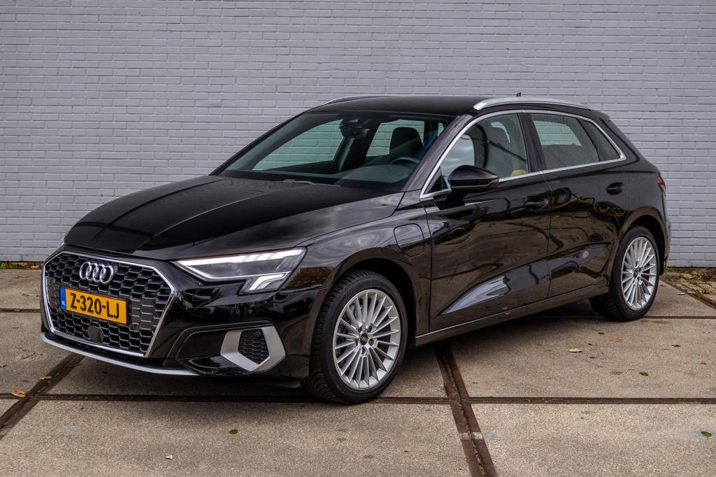 Audi A3 Sportback 40TFSI Plugin Sportstoelen|Camera|Elek Kle, Auto's, Audi, Gebruikt, Euro 6, 4 cilinders, Zwart