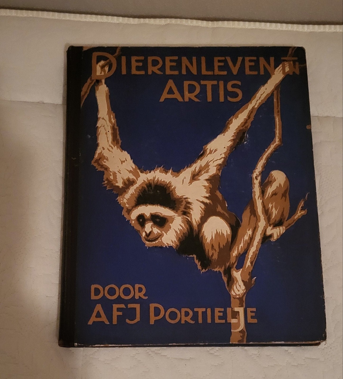 dierenleven in Artis door afj portielje, Boeken, Ophalen of Verzenden, Gelezen
