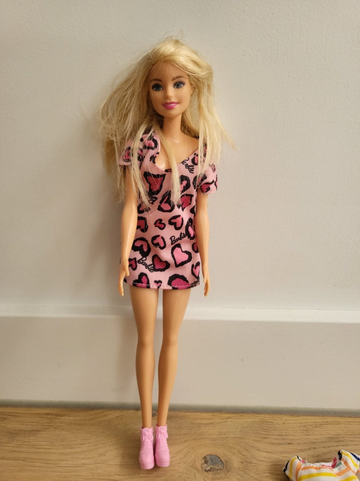 Barbie met assecoires, Ophalen, Zo goed als nieuw, Barbie
