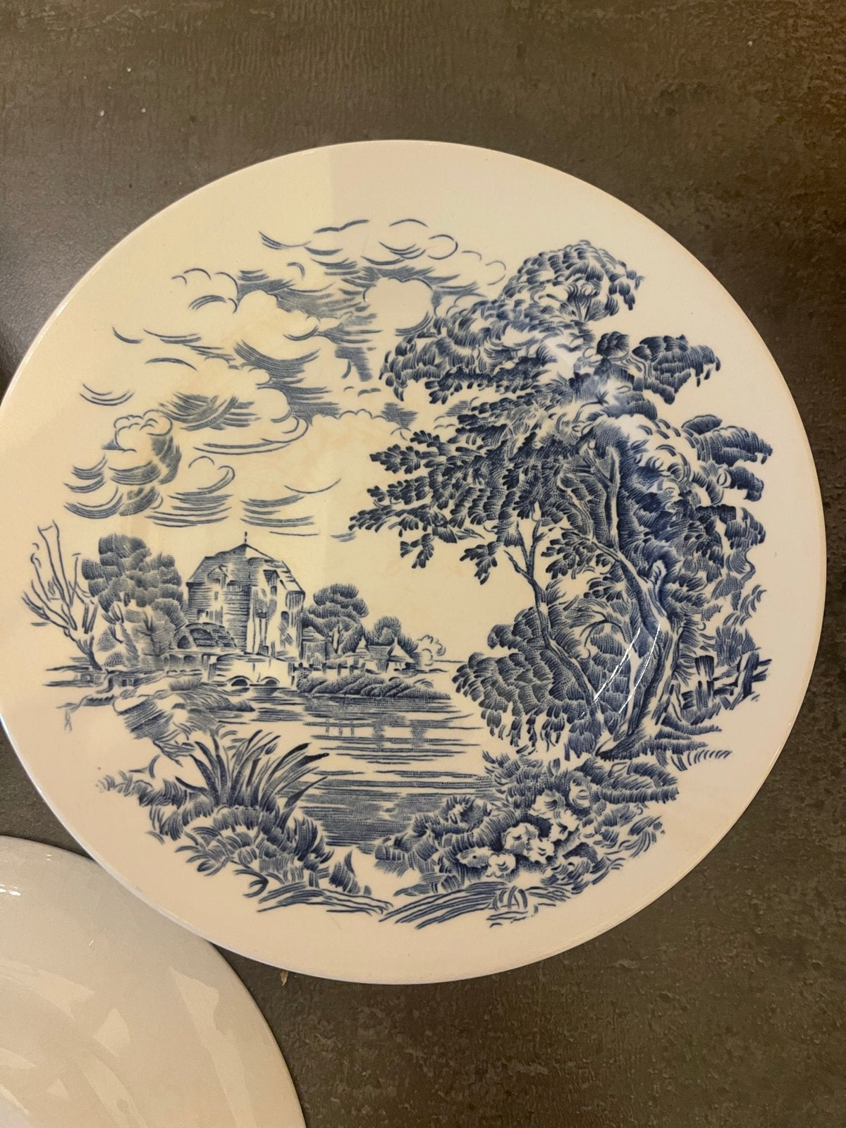 Wedgwood "Countryside" schotel, handgegraveerd, Antiek en Kunst, Ophalen