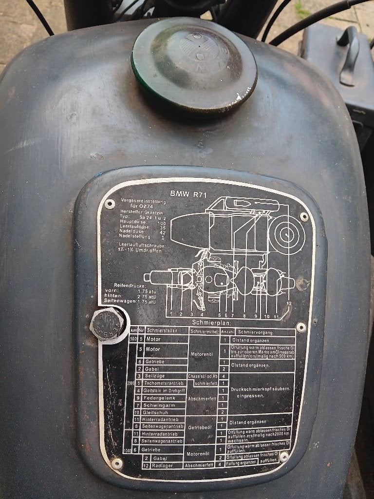 mooie motor met zijspan, 750 cc, Cardan-aandrijving, 2 cilinders, Gebruikt
