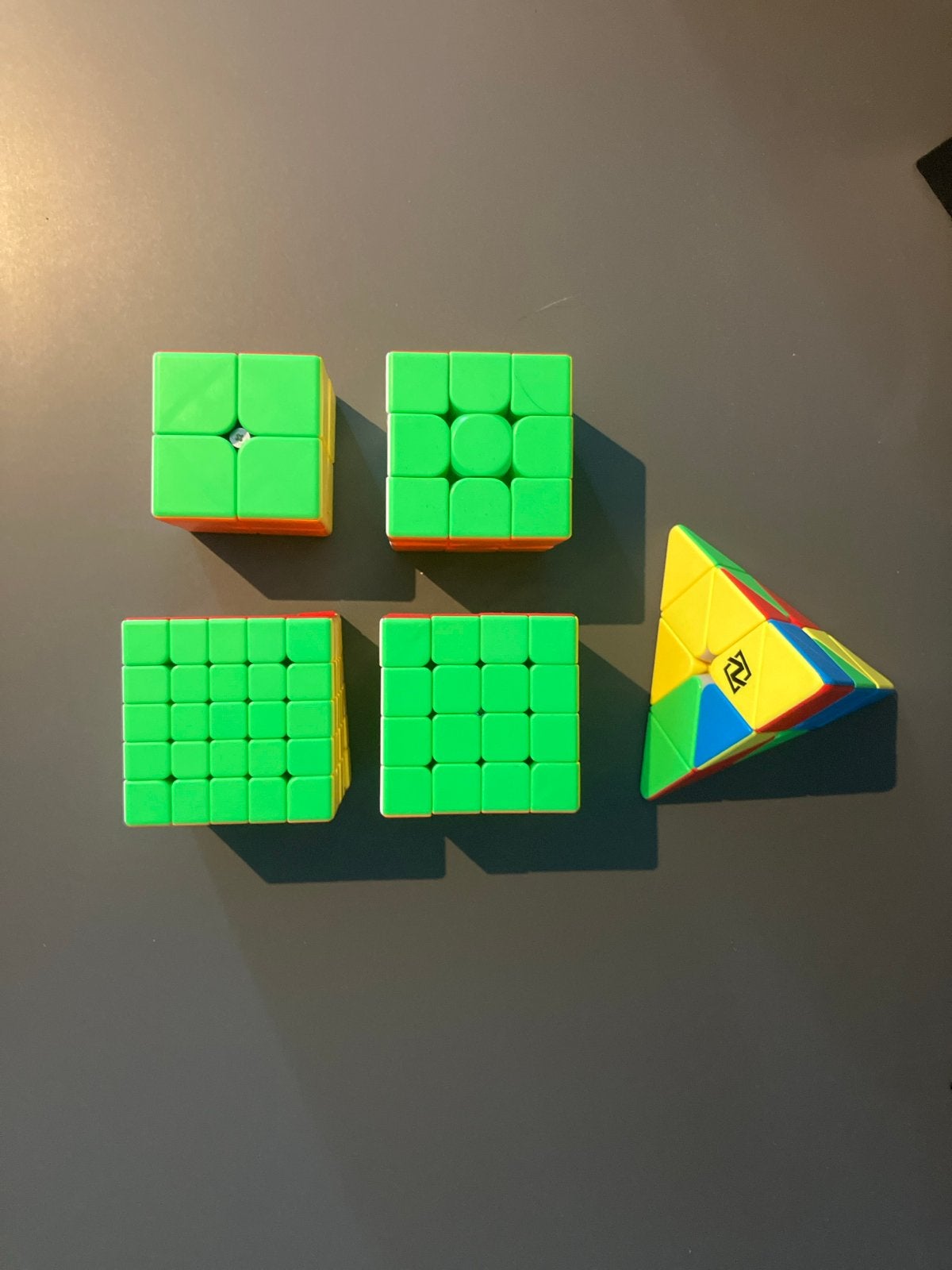 Rubik's kubussen set: 2x2, 3x3, 4x4, 5x5  en Pyraminx, Ophalen of Verzenden, Gebruikt