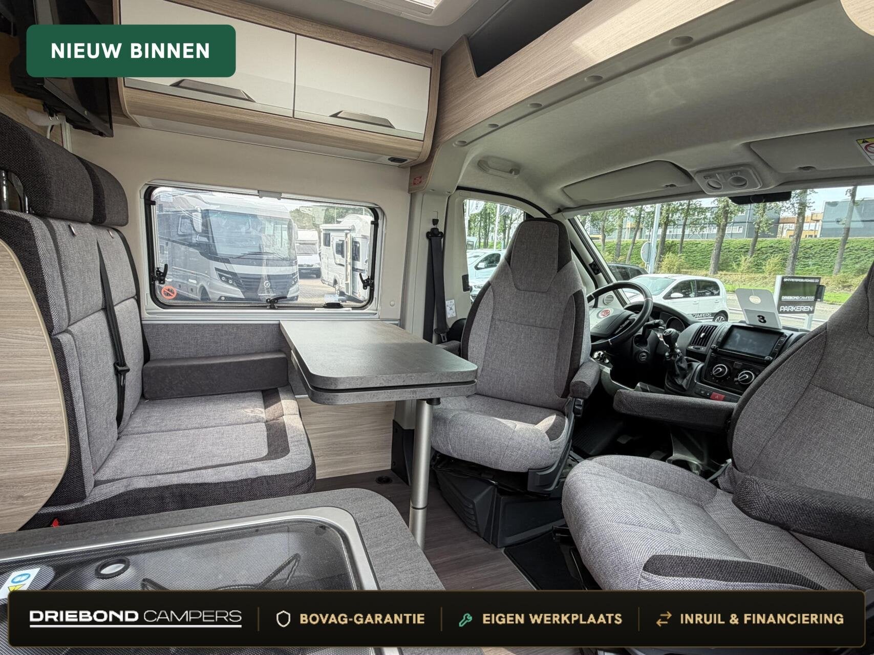 Knaus 600MQ Boxstar Street Euro6 Luchtvering Luifel Trekhaak, Caravans en Kamperen, Tot en met 2, 6 tot 7 meter, Bedrijf, Elektrische ramen