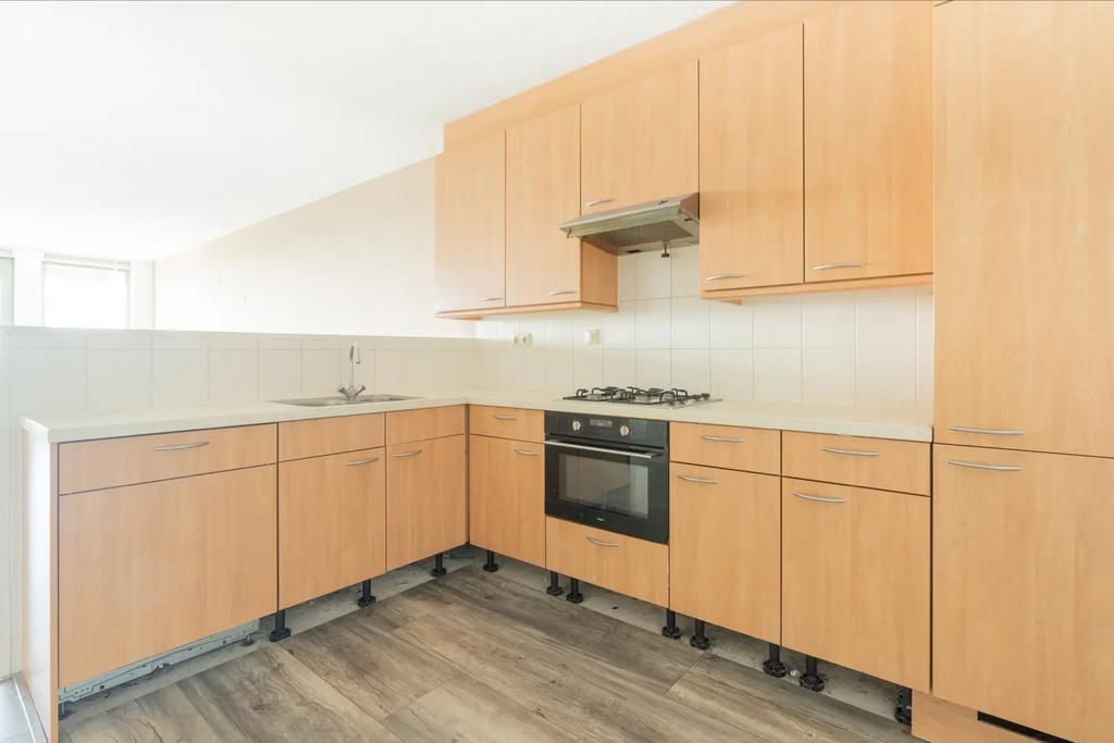 Complete keuken met inbouwapparatuur - ideaal voor starters, Ophalen, Gebruikt, Bruin, Hoekkeuken