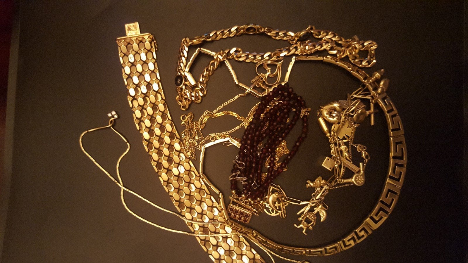 Verzamelaar vraagt gouden sieraden (14, 18, 21 karaat), Ophalen of Verzenden