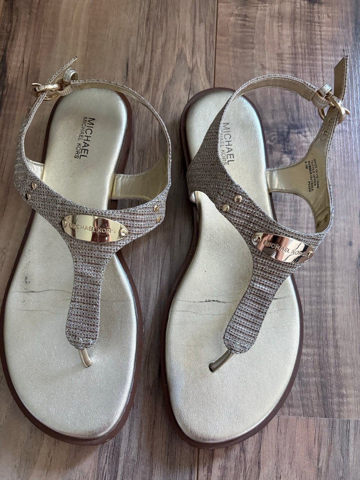 Michael Kors gouden sandaaltjes maat 40, Kleding | Dames, Overige kleuren, Zo goed als nieuw, Sandalen of Muiltjes, Ophalen of Verzenden