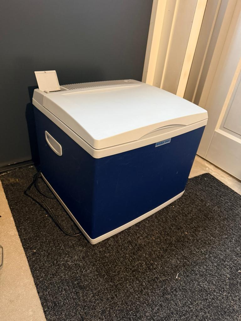 Te koop mobicool compressor 40l koelbox, Caravans en Kamperen, Ophalen, Zo goed als nieuw, Compressor