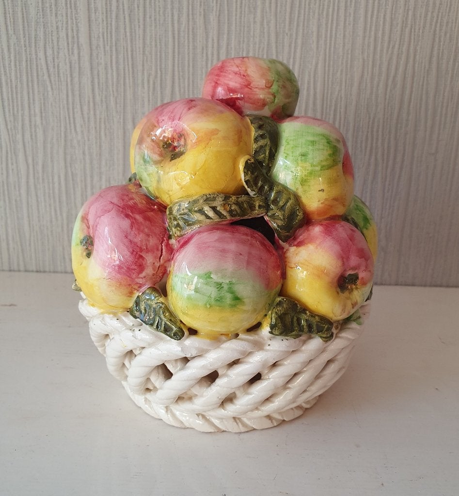 Vintage Keramische Appelpiramide in Mand - Zeer Goede Staat!, 17 cm, Decoratieobject, Steen/keramiek, Ophalen of Verzenden