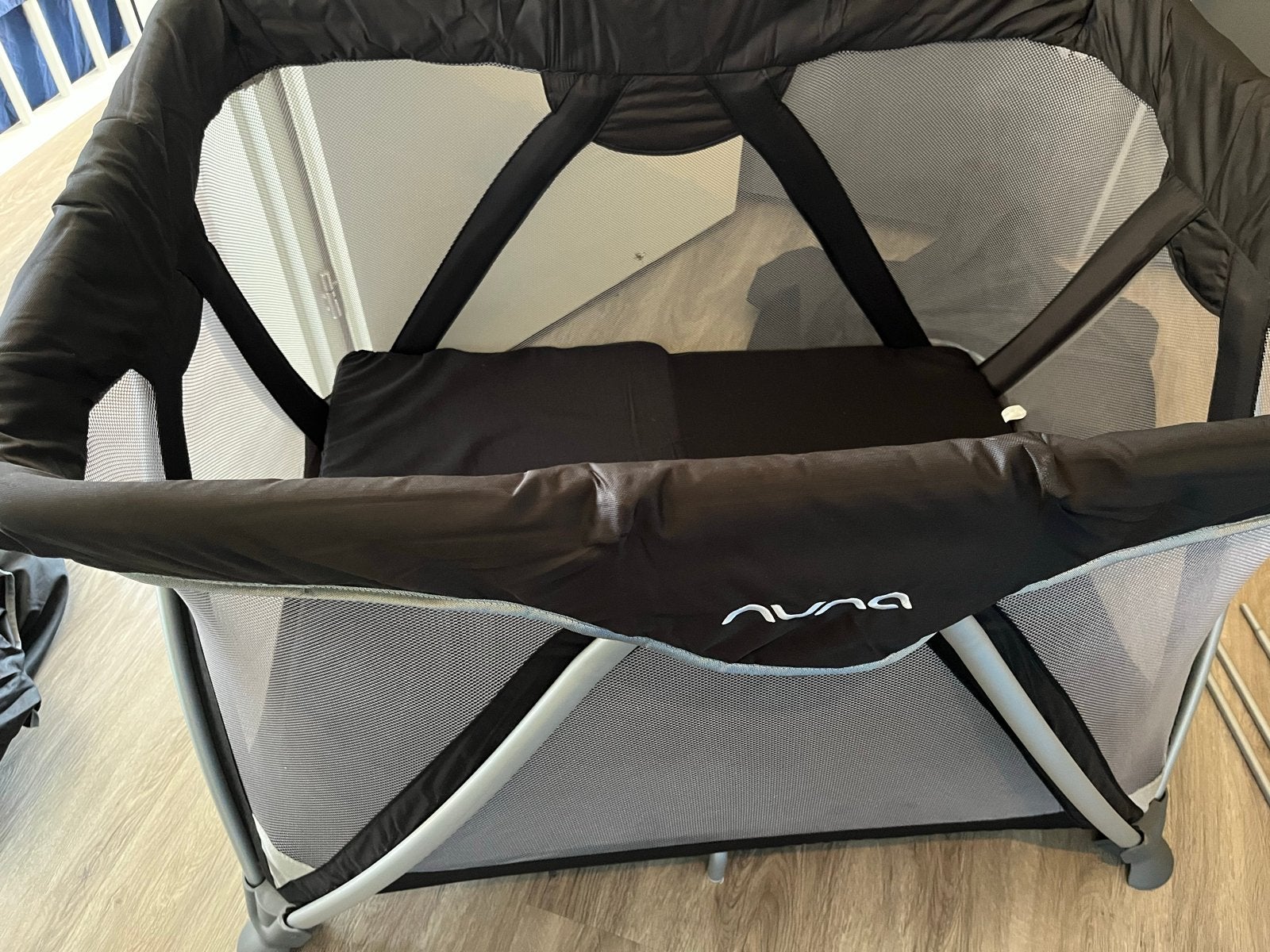 Nuna Sena Aire Reiswieg/Campingbedje - Zo goed als nieuw, Ophalen, Zo goed als nieuw, Rechthoekig