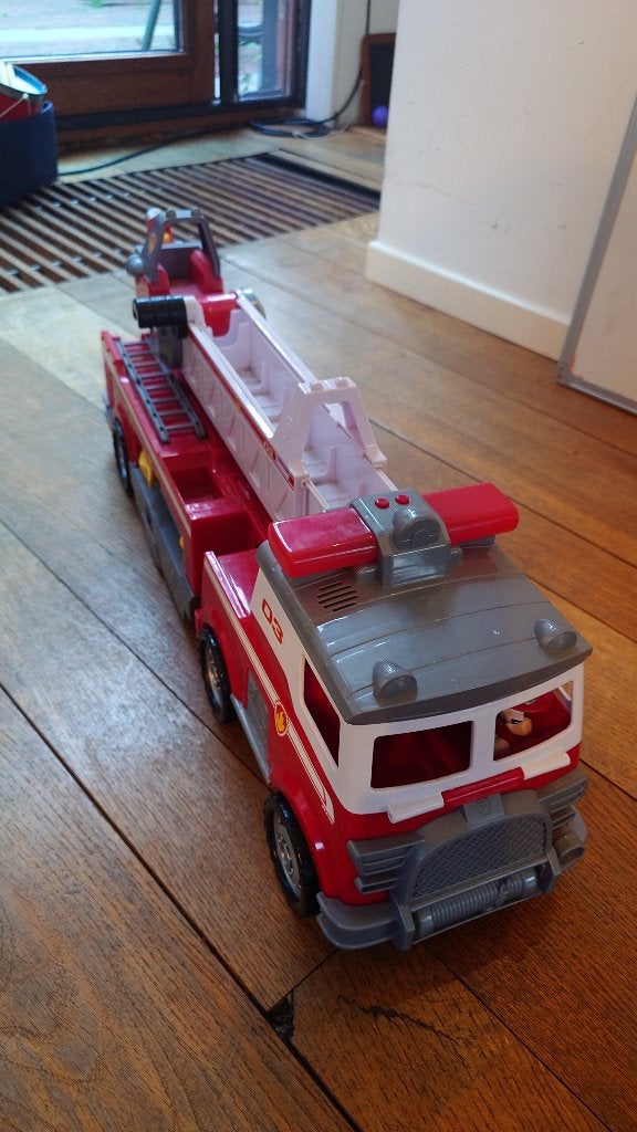Paw Patrol Ultimate Rescue Marshall Brandweertruck, Ophalen of Verzenden, Zo goed als nieuw