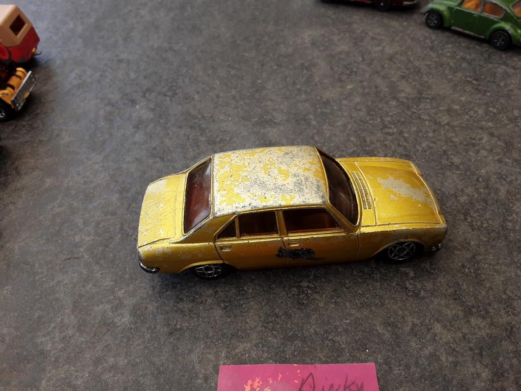 DINKY TOY peugeot 504, Hobby en Vrije tijd, Modelauto's | 1:24, Ophalen of Verzenden, Gebruikt, Auto, Overige merken
