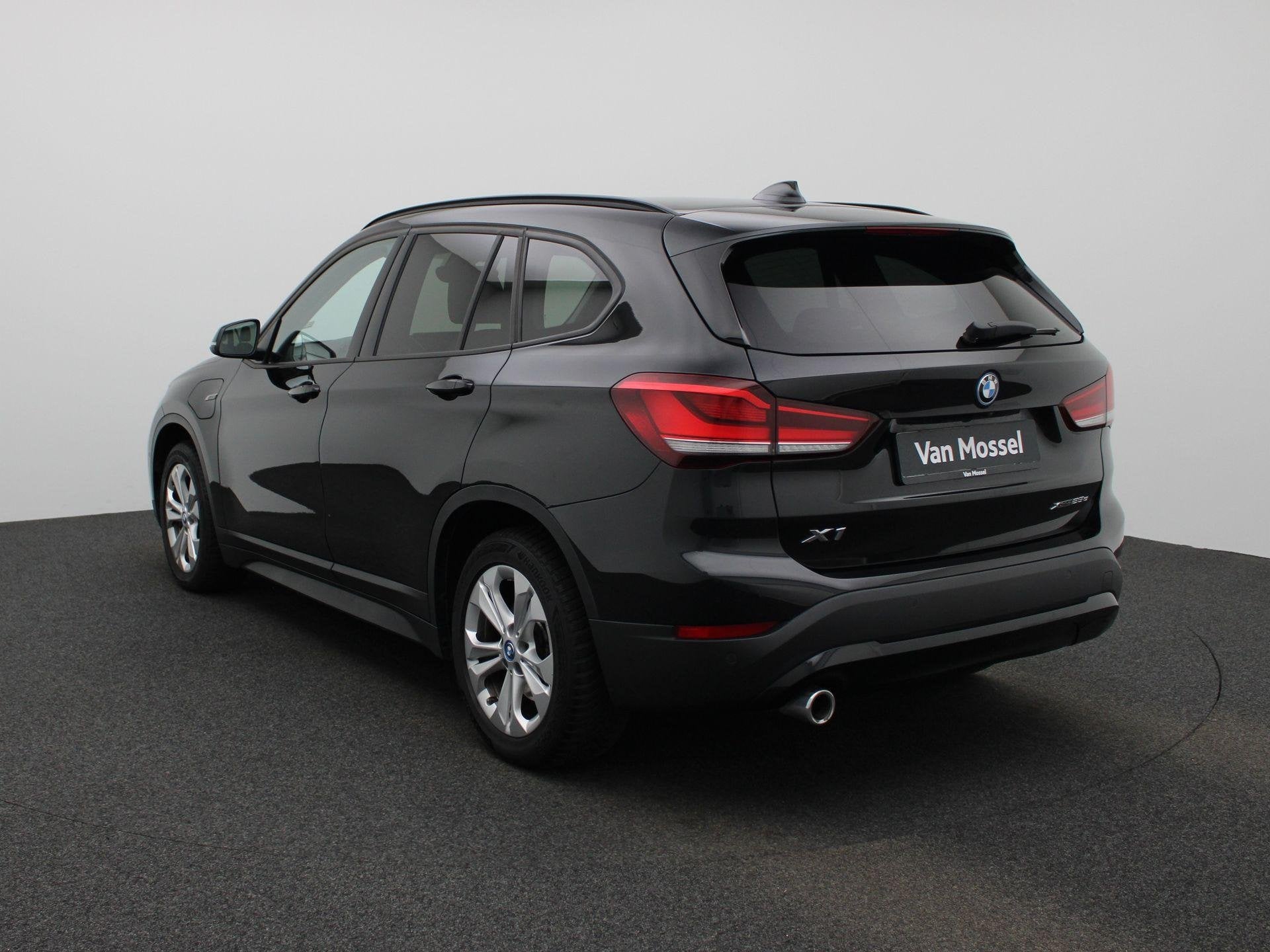BMW X1 xDrive25e (162 kW), Auto's, 12 maanden, Stof, Gebruikt, 1820 kg