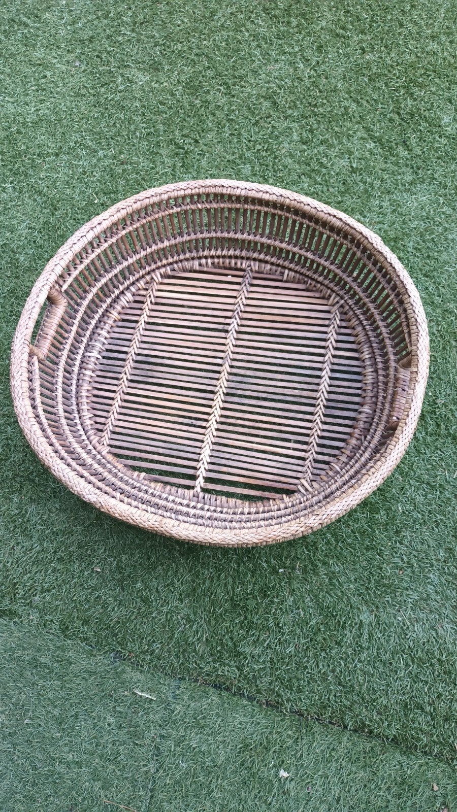 Ovale rieten schaal/mand - decoratief en functioneel, Huis en Inrichting, Woonaccessoires | Schalen en Manden, Ophalen, Gebruikt