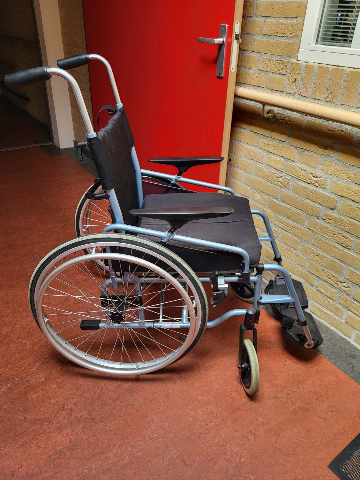 Rolstoel inklapbaar, wielen kunnen makkelijk verwijderd, Ophalen, Inklapbaar, Duwrolstoel