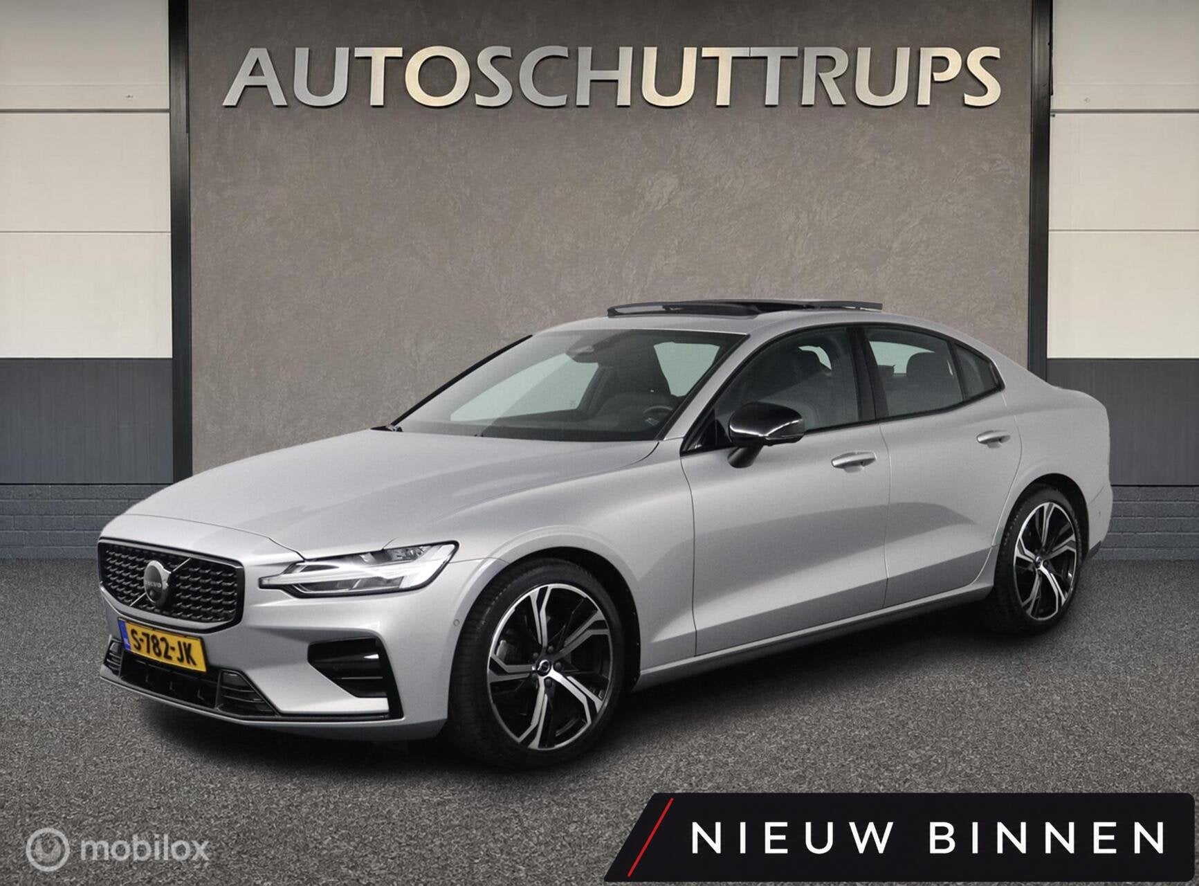 Volvo S60 2.0 B4 Ultimate Dark SCHUIFDAK / HARMAN-KARDON / 3, Auto's, Volvo, 4 cilinders, 1969 cc, S60, Bedrijf