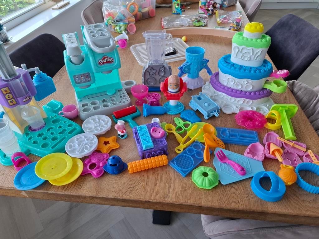 Grote Play-Doh set met diverse machines en accessoires, Kinderen en Baby's, Speelgoed | Babyspeelgoed, Gebruikt, Overige typen