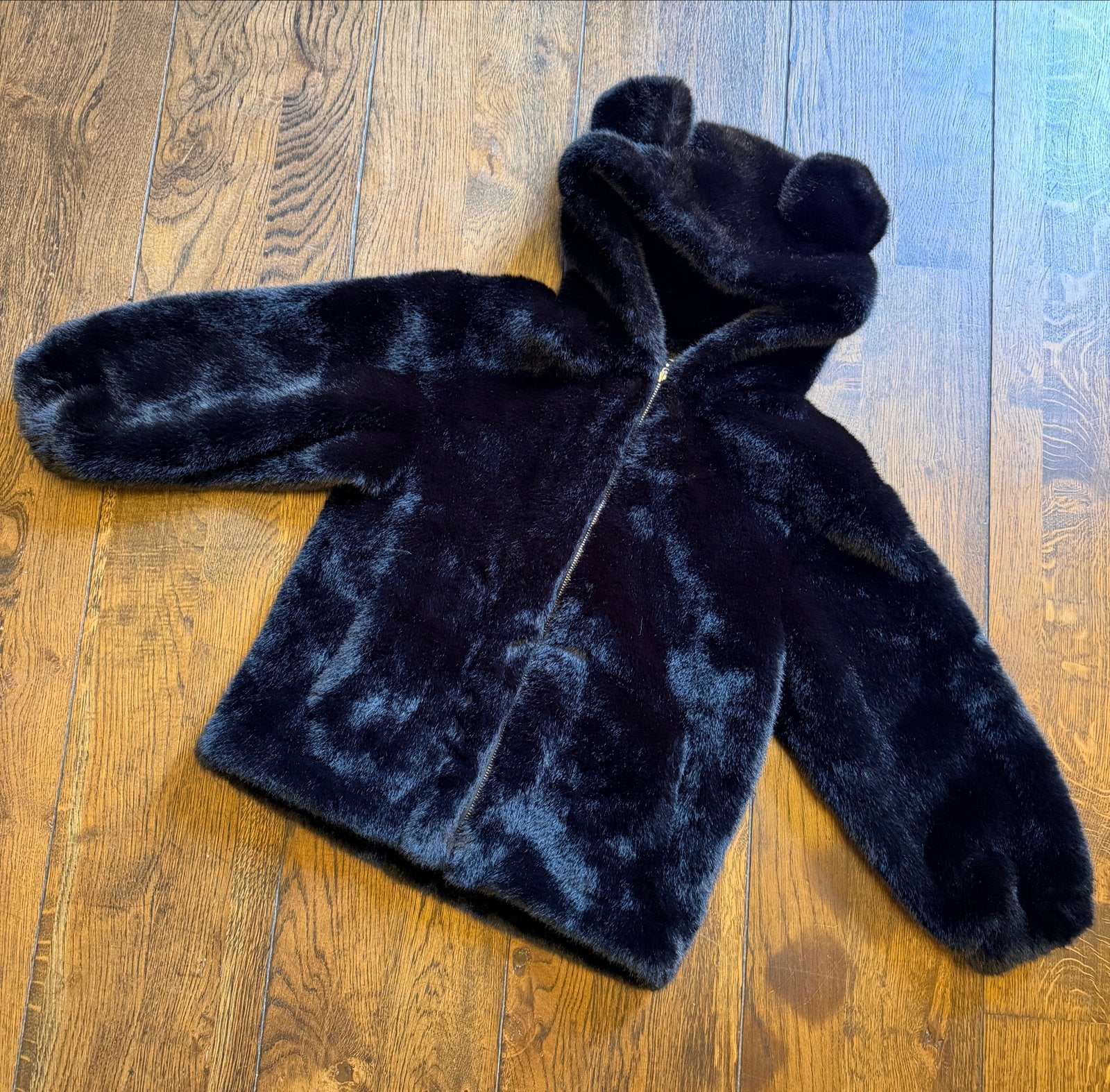 Zwarte teddy jas met oortjes voor kinderen - 9-10 jaar, Ophalen of Verzenden, Zo goed als nieuw, Jongen of Meisje