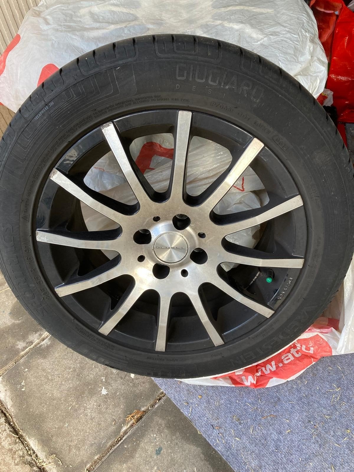 4 stuks Giugiaro Design 16 inch velgen met banden, Ophalen, Gebruikt, 16 inch, Banden en Velgen