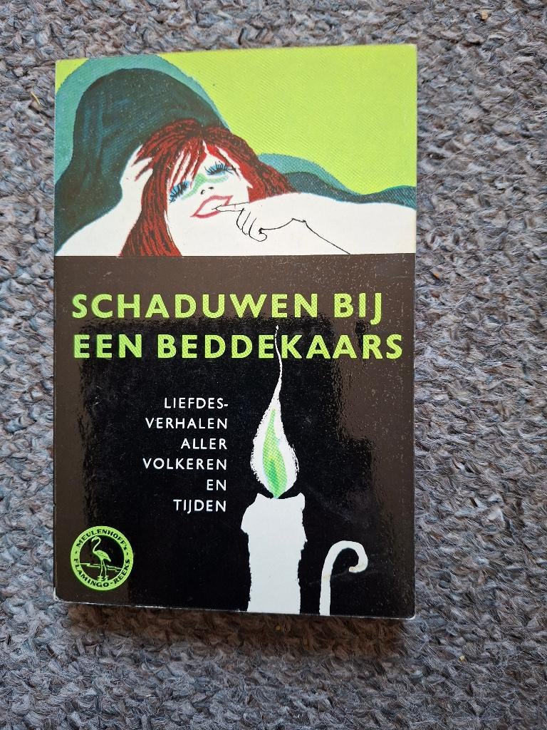 Schaduwen bij een beddekaars/ Liefdesverhalen, Ophalen of Verzenden, Gelezen