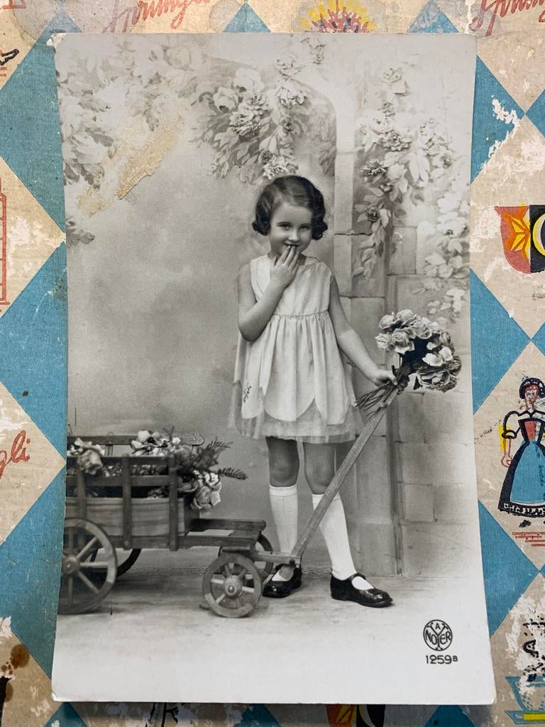 Meisje met Bolderkar, Ophalen of Verzenden, 1920 tot 1940, Gelopen, Kinderen