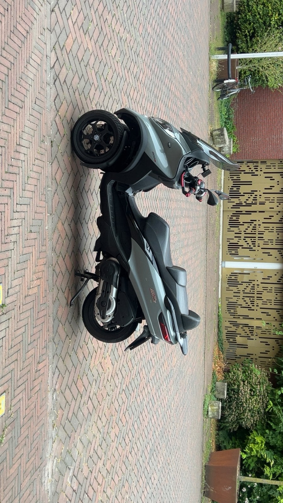 Piaggio MP3 LT500, Scooter, Occasion, 493 cc, Motorrijbewijs A