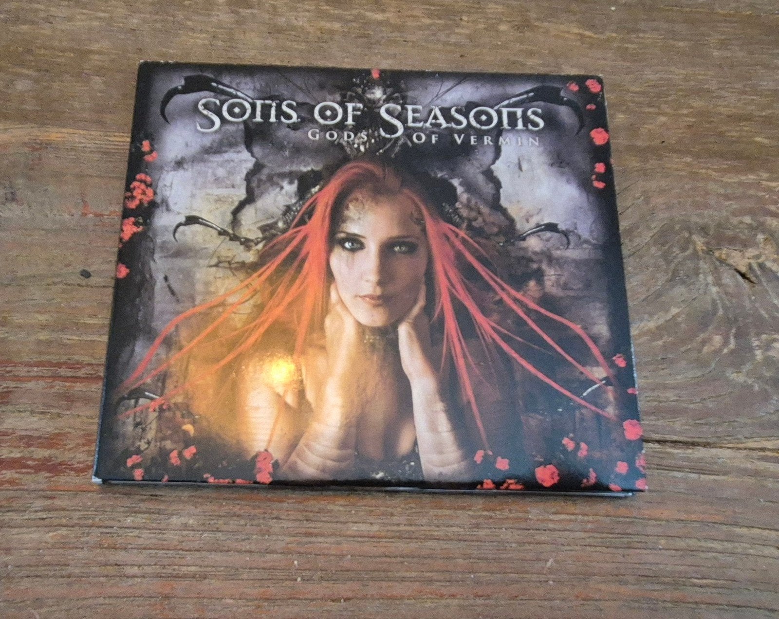 Sons of Seasons - Gods of Vermin gesigneerd! (Simone simons), Ophalen of Verzenden, Zo goed als nieuw