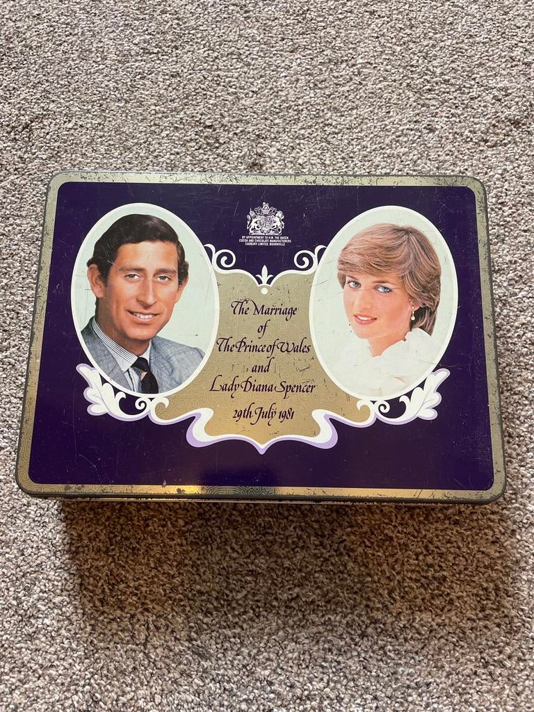 Vintage blik Huwelijk Charles & Diana 1981 - Cadbury, Verzamelen, Blikken, Ophalen of Verzenden, Gebruikt, Overige, Overige merken