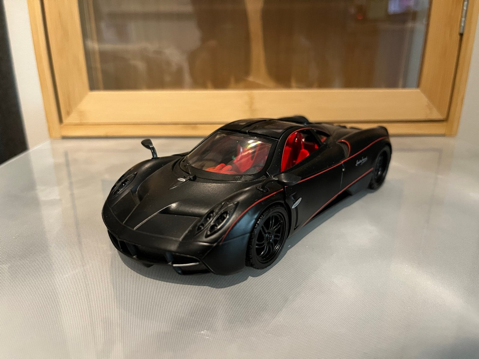 Motor Max 1:24 Pagani Huayra Nieuwstaat in originele doos, Ophalen, Zo goed als nieuw, Auto, Overige merken