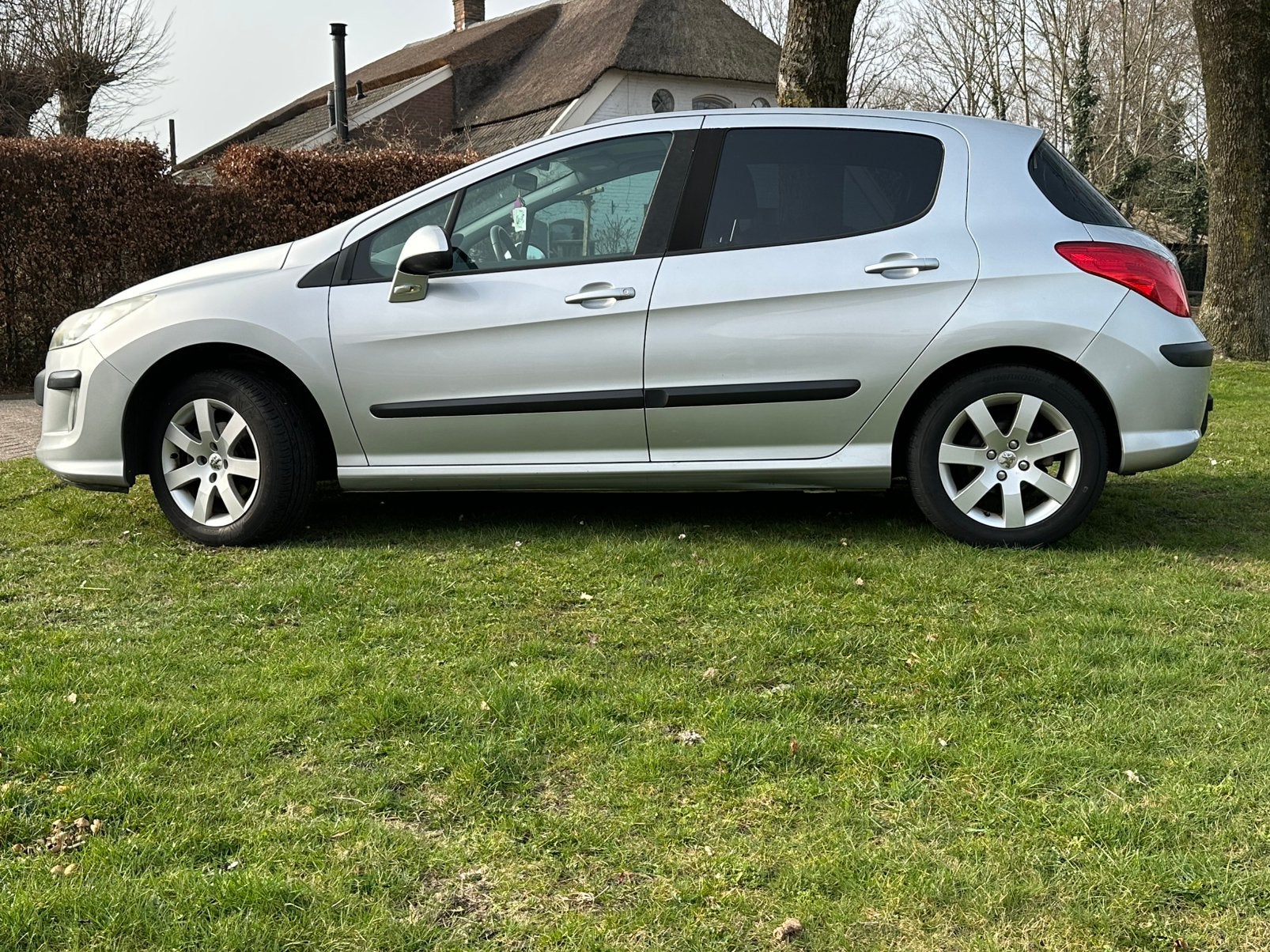 Peugeot 308 1.6 VTI 16V 5-DRS 2009 Grijs, Auto's, Peugeot, Voorwielaandrijving, 15 km/l, 4 cilinders, 1650 kg